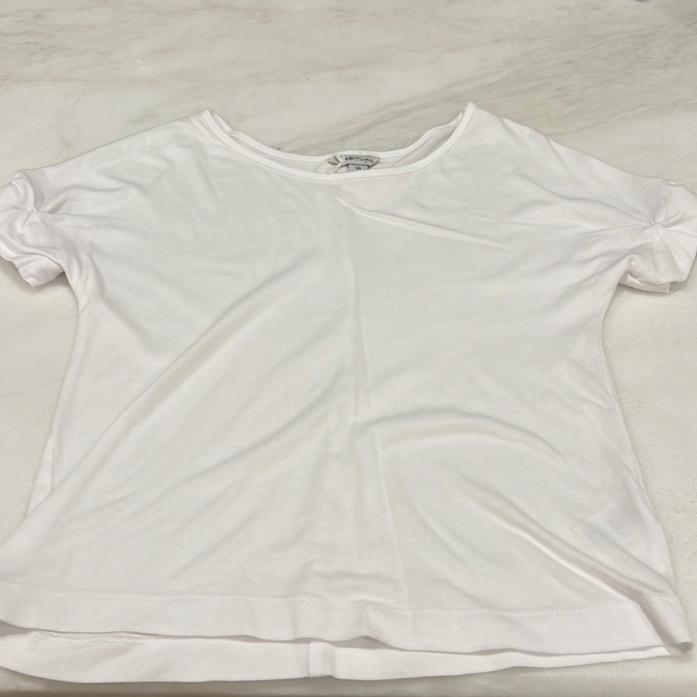 Girls habitual white twist sleeve tee, size 10, EUC
